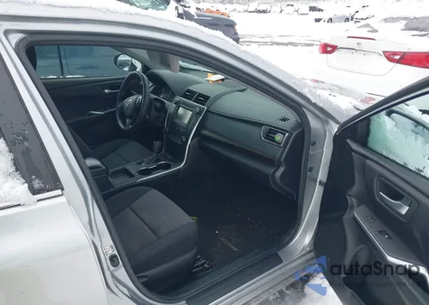 2016 Toyota Camry Le z USA, uszkodzony, nr VIN 4T4BF1FK3GR578975